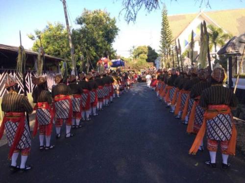 Kesenian dari Warga Jemaat saat Kirab Pisungsung Undhuh-Undhuh 2018